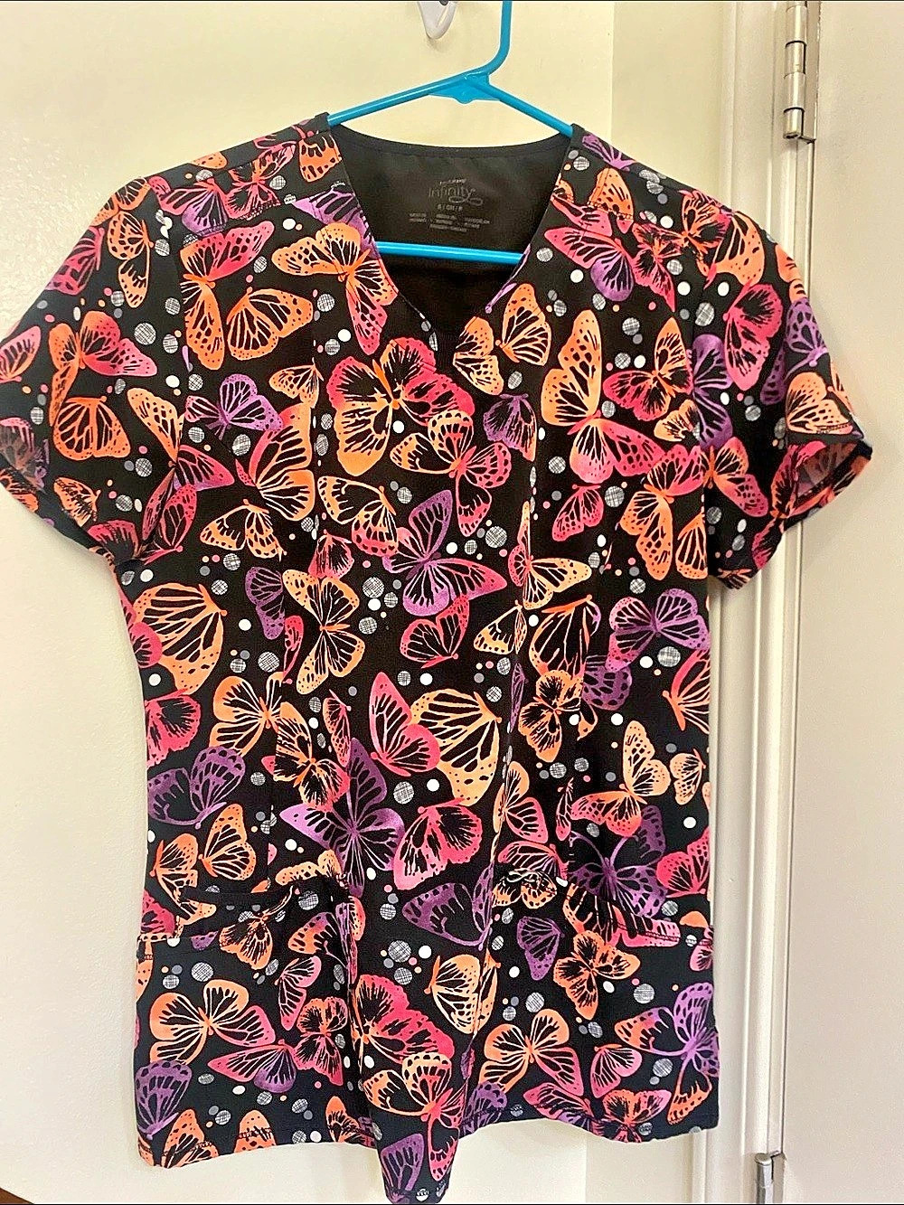 Infinity Butterfly Print Short Sleeve Top Size Medium